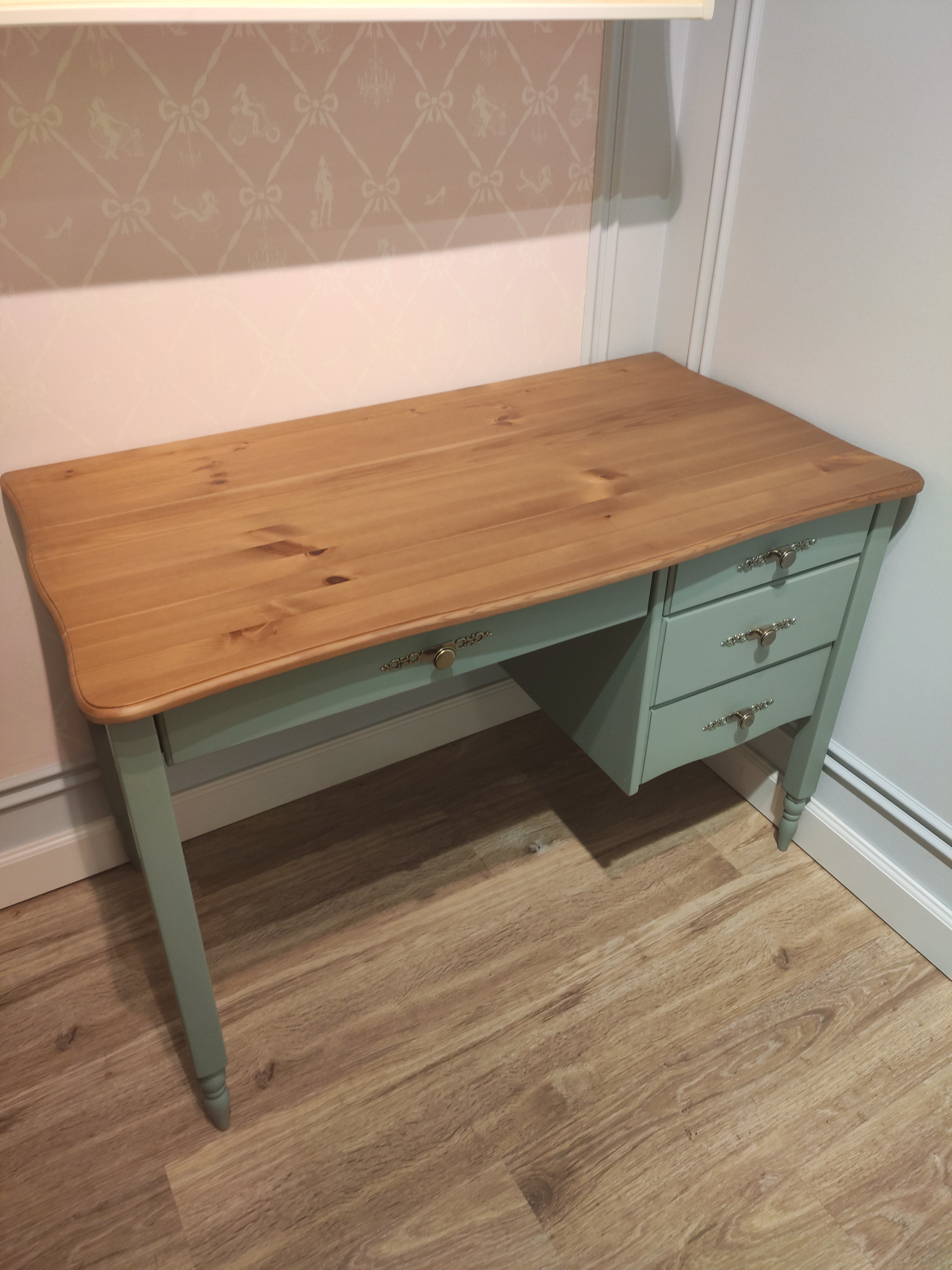 Стол письменный с 4 ящиками Айно №8