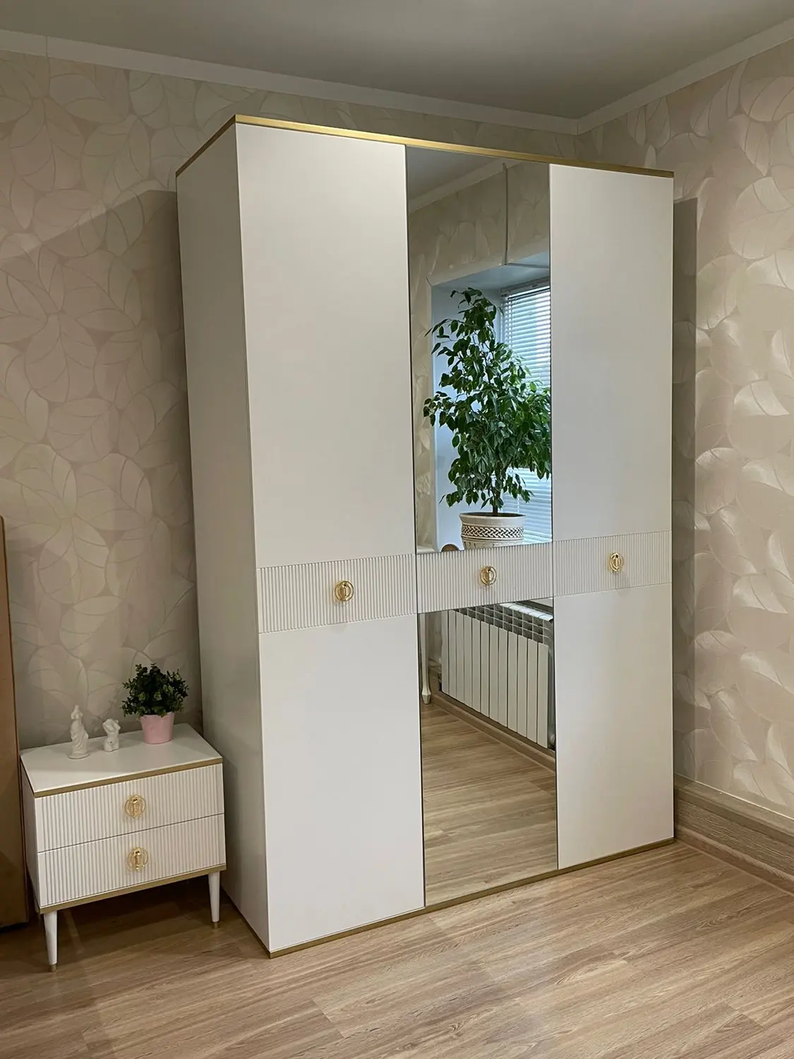 Шкаф Глория 3-х створчатый