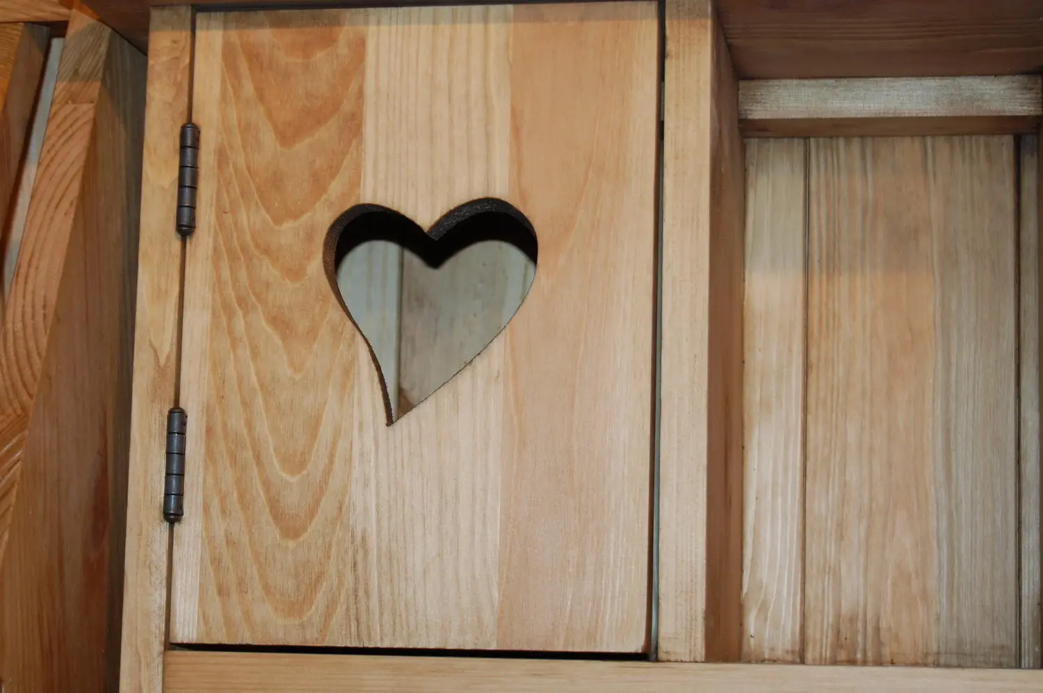 Шкаф настенный ETAC 02