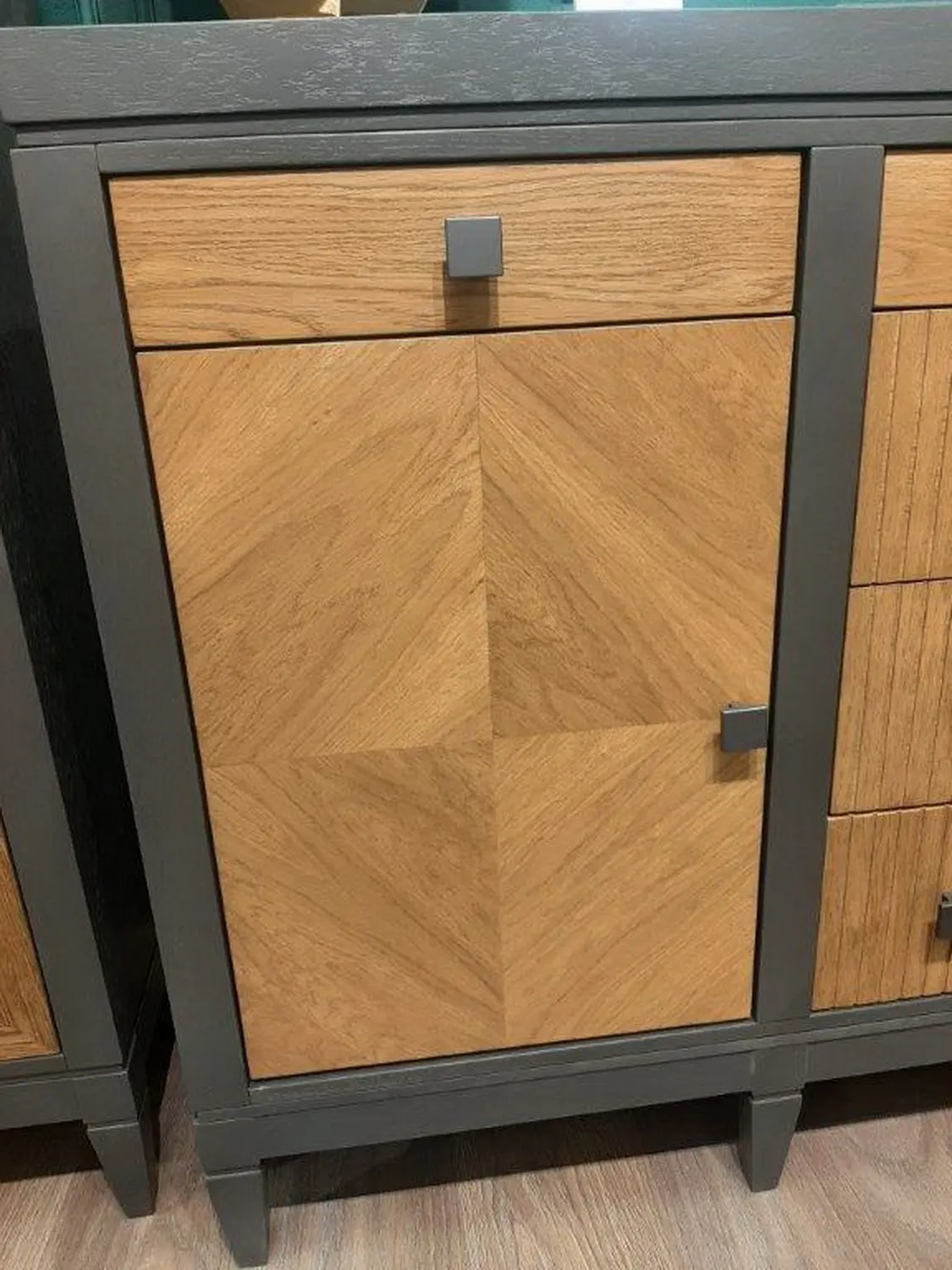 Комод с 4 ящиками дуб Фокстрот 324A ромб (бетон-дуб натуральный)