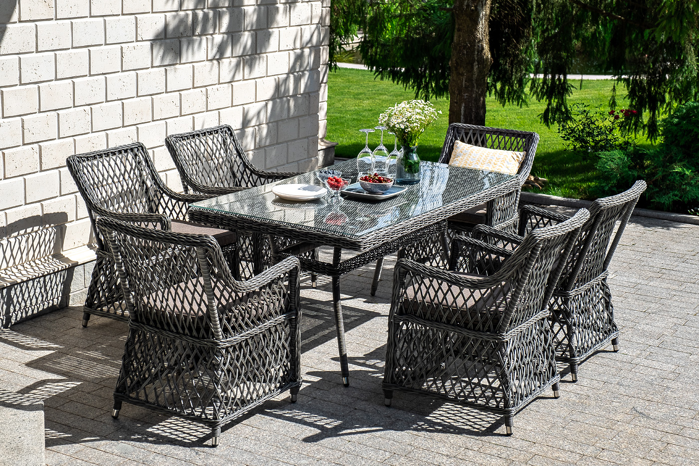 "Латтини" обеденная группа плетеная, цвет графит