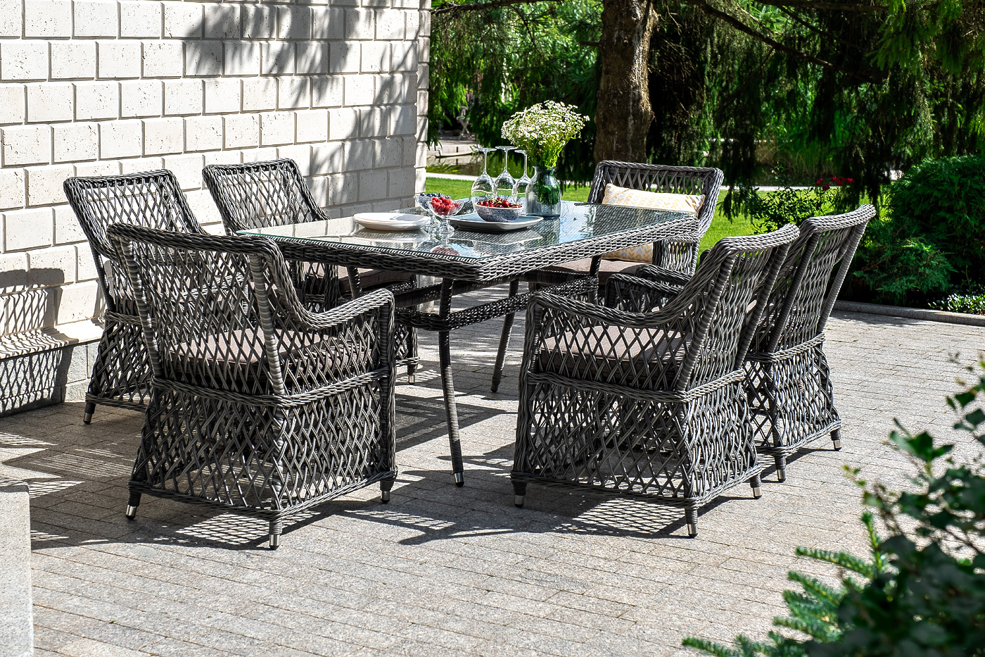 "Латтини" обеденная группа плетеная, цвет графит