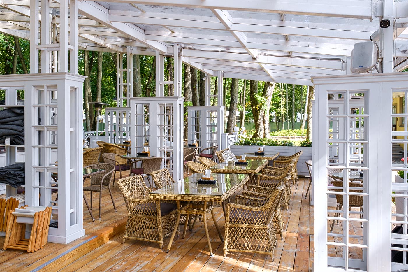 "Латтини" плетеное кресло из искусственного ротанга, цвет соломенный